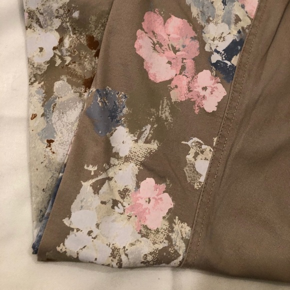 LAST CHANCE Womens SOHO New York & Company Painted Boyfriend Jeans - Picture 3 of 15